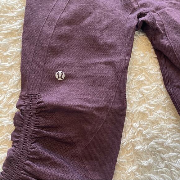Lululemon In The Flow Crop II Heathered Berry Yum Yum Size 4 - Picture 7 of 9